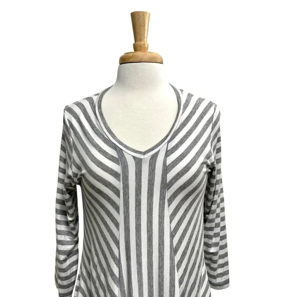 Comfy USA Striped Tunic Top Asymmetrical Jersey Knit Gray White size Medium